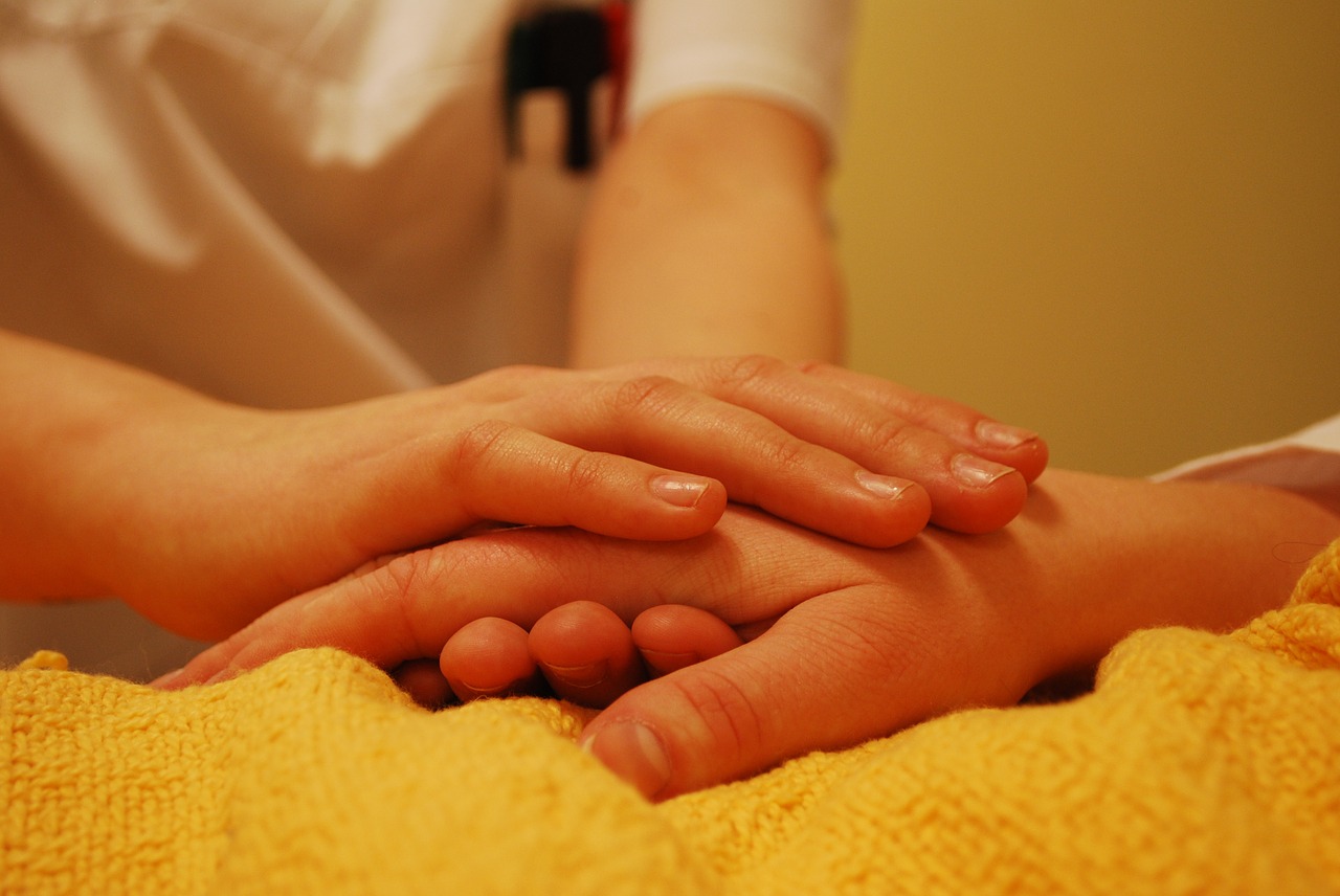 hands-736244_1280.jpg hands-736244_1280.jpg